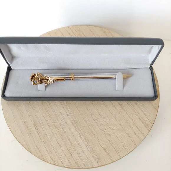 ❤️SOLD❤️Looney Tunes Tazmanian Devil Pen Silver and Gold Tone WB 96 - Picture 2 of 5